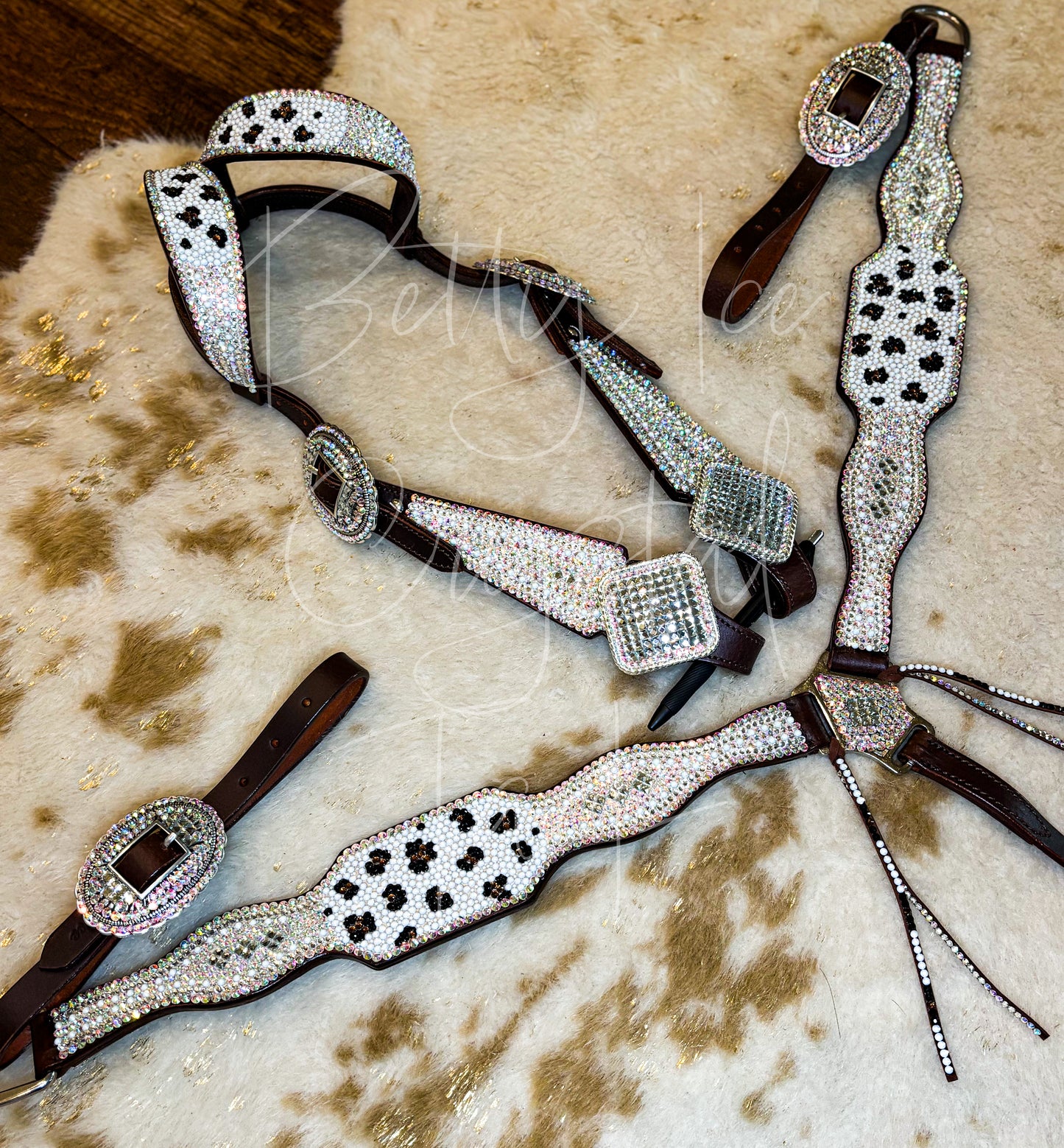Snow Leopard Bling